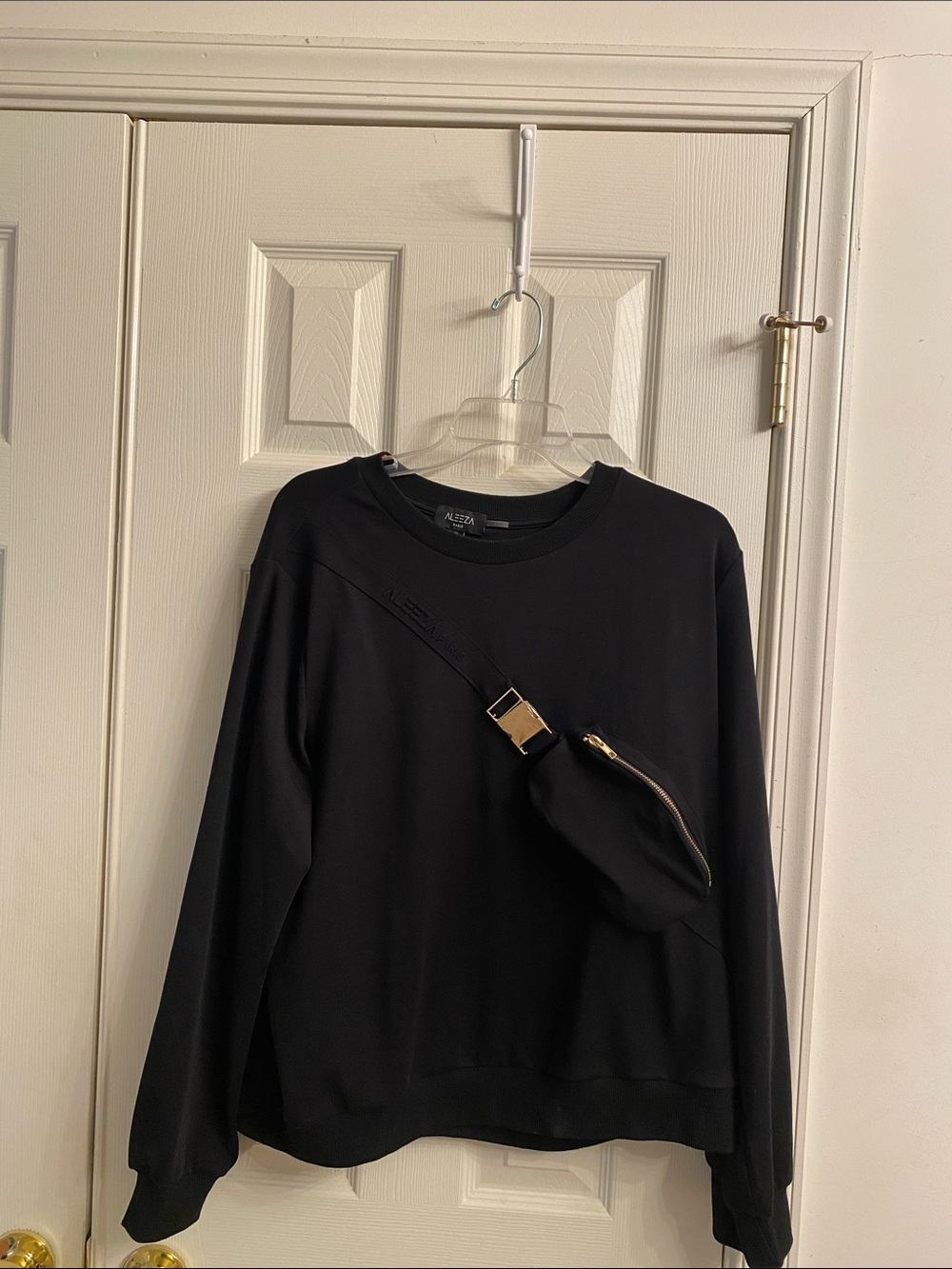 Aleeza Paris Black Crewneck Sweater with Crossbody Pouch